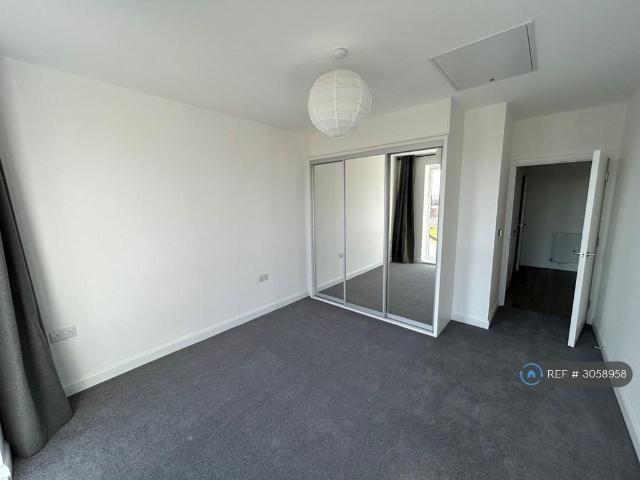 Apartment for rent in Emmbrook, Wokingham
