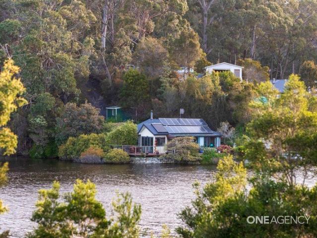 House for sale in Heybridge, Tasmania
