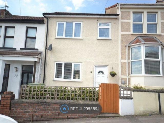 House for rent in Kingswood