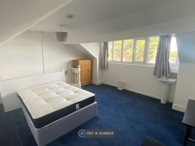 Room for rent in Downend, Kingswood