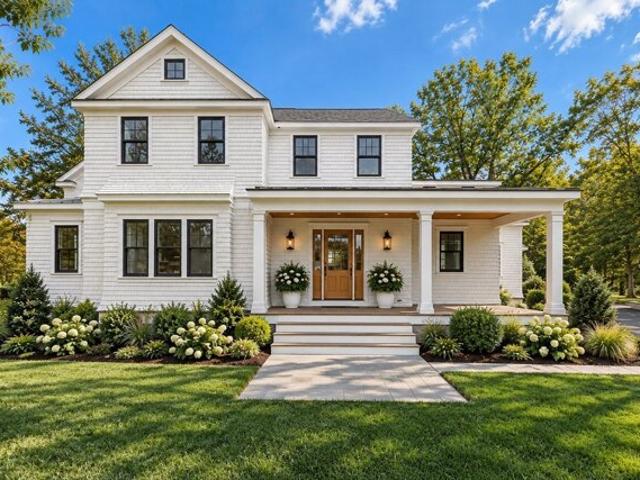 House for sale in Crow Point, Hingham