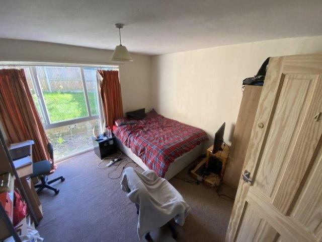 House for rent in Hales Place, The Bridge