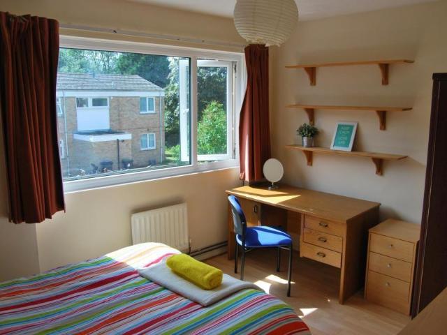 House for rent in Hales Place, The Bridge