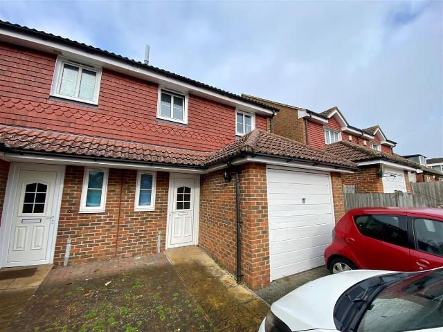 Room for rent in Hales Place, The Bridge