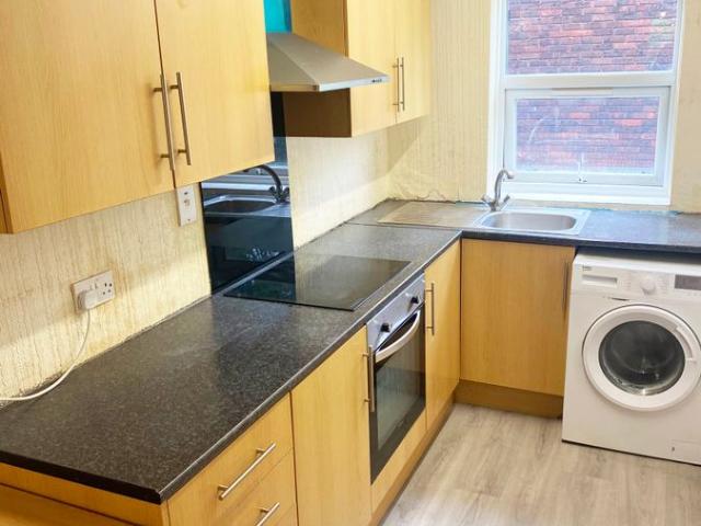 Apartment for rent in Farley Hill, Spring Park