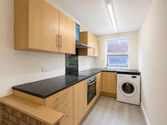 Apartment for rent in Farley Hill, Spring Park