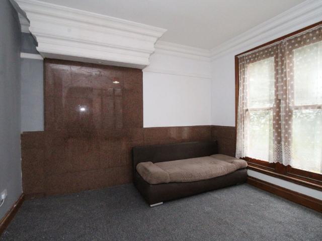 Studio for rent in Farley Hill, Spring Park