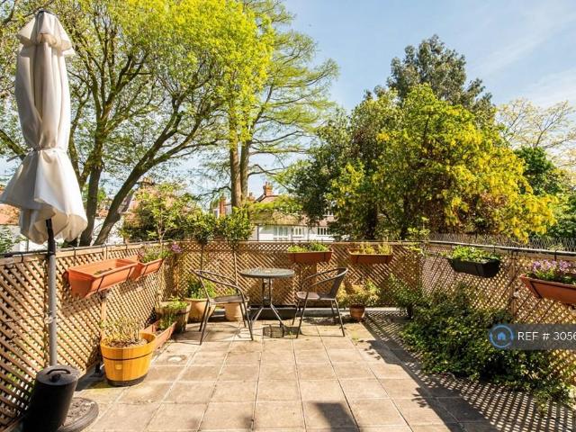 Apartment for rent in Maitland Park, Greater London