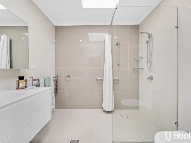 Townhouse for sale in Weetangera, Australian Capital Territory