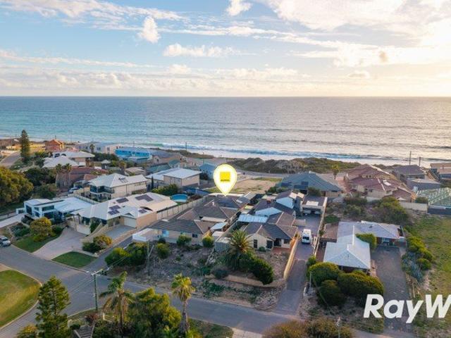 Apartment for sale in Parklands, Western Australia