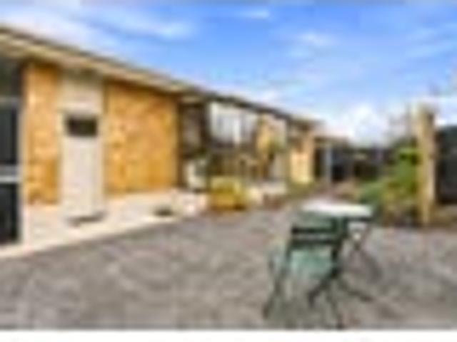 Townhouse for sale in Otakou