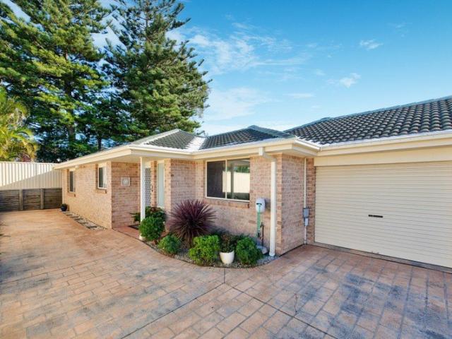 Villa for sale in Killarney Vale, New South Wales
