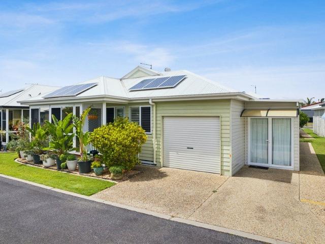 Villa for sale in Pelican Point Newport, Yamba
