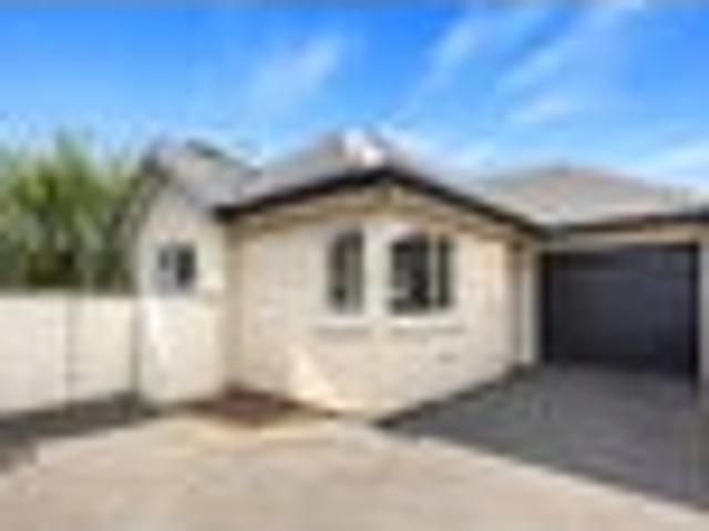 Apartment for sale in Chaslands, Canterbury
