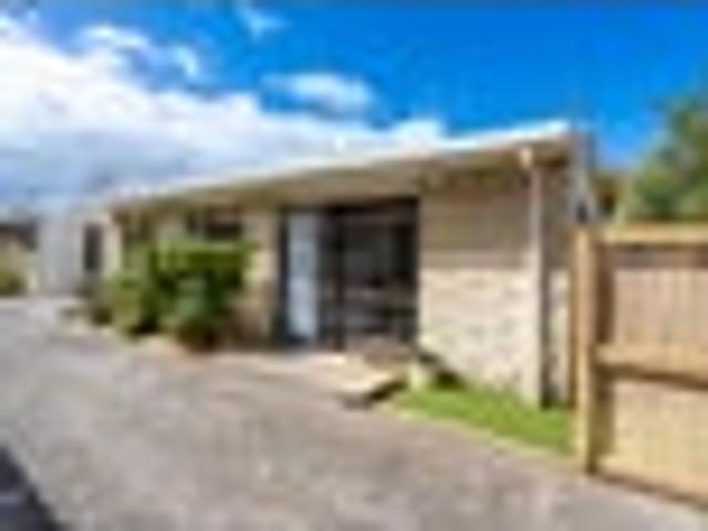 Townhouse for sale in Otakou