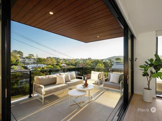 Townhouse for sale in Toombul, Queensland