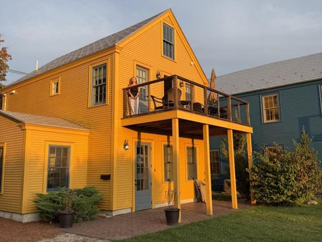 Room for rent in Bristol, Rhode Island