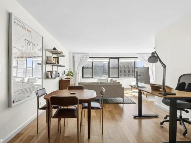 Apartment for sale in Arverne, New York