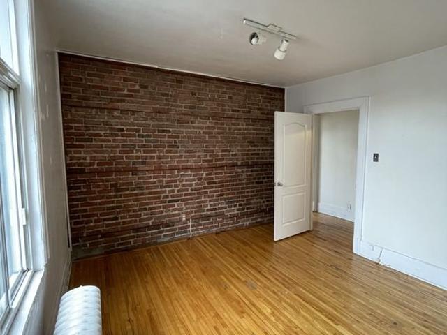 Apartment for rent in St. Leonard's, Quebec