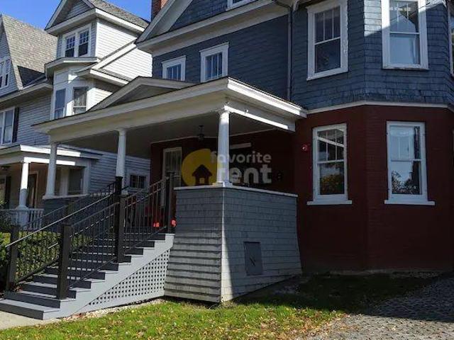 House for rent in Burlington
