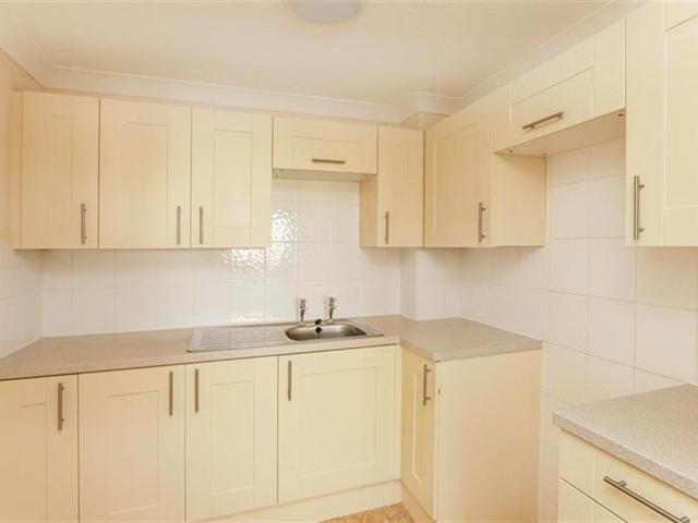 Apartment for rent in Penn Hill, Poole