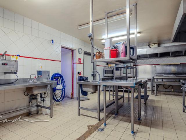 Local Commercial vente à Pau, Nay