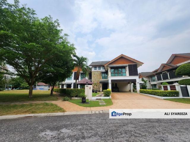 House for sale in Seksyen U8, Shah Alam