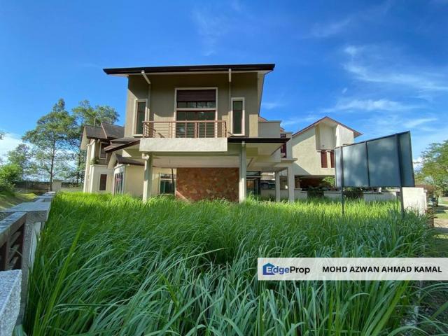 House for sale in Seksyen U8, Shah Alam