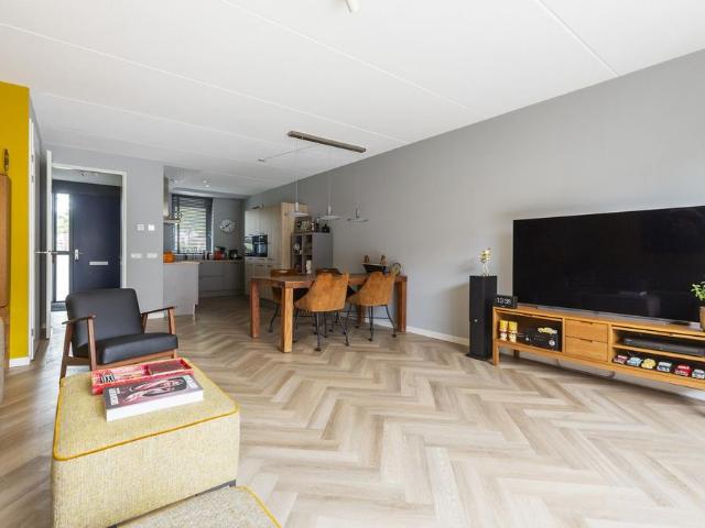 Woning te huur in Burgemeesterswijk, Maassluis
