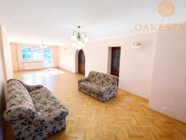 Dom na sprzedaż w Jędrzejów, Świętokrzyskie