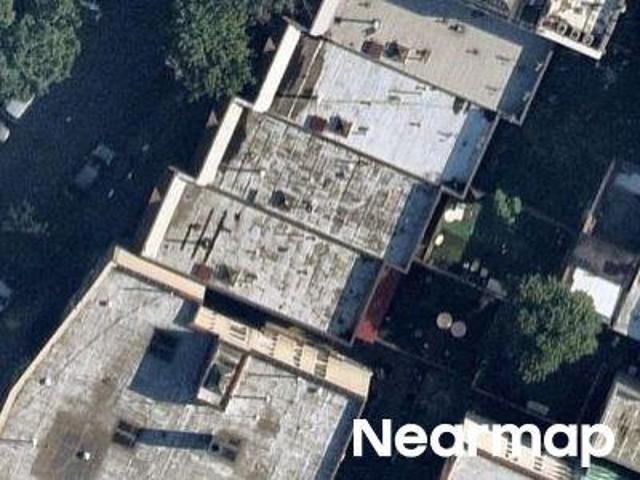 House for sale in The Bronx, Arverne