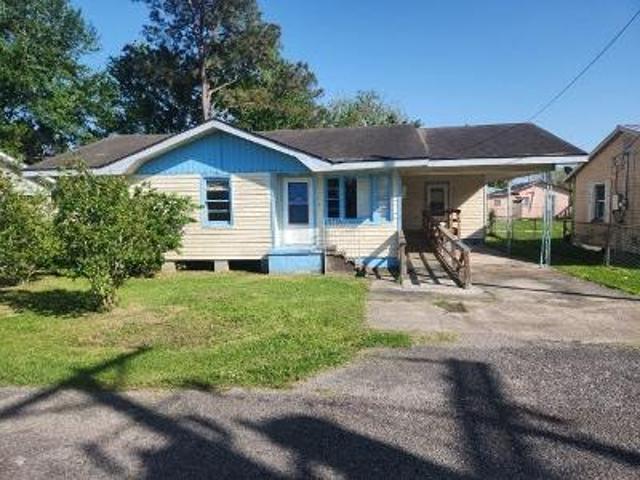 House for sale in Napoleonville, Louisiana