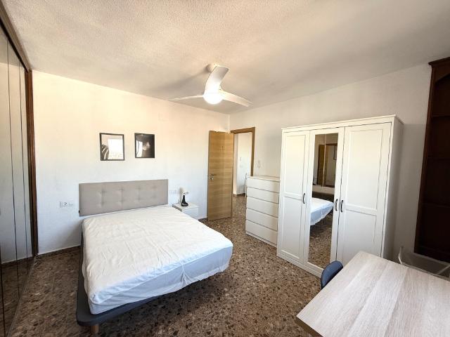 Habitación en alquiler en Quatre Carreres, Comarca de València