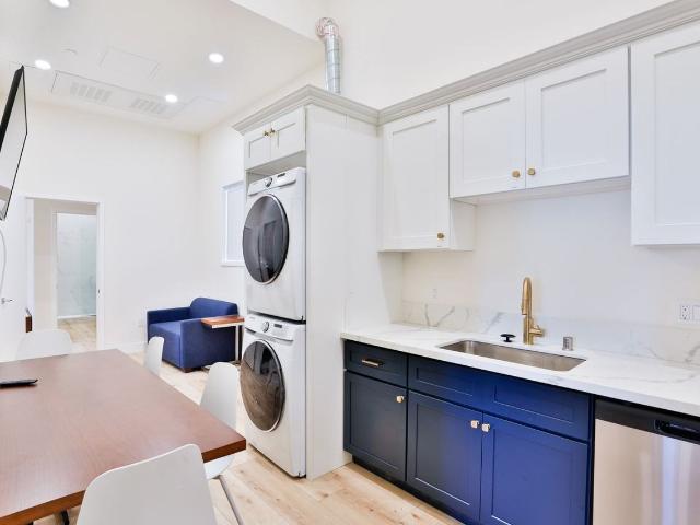 Apartment for rent in Canoga Park, California