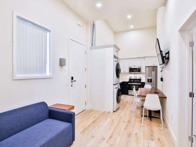 Apartment for rent in Canoga Park, California