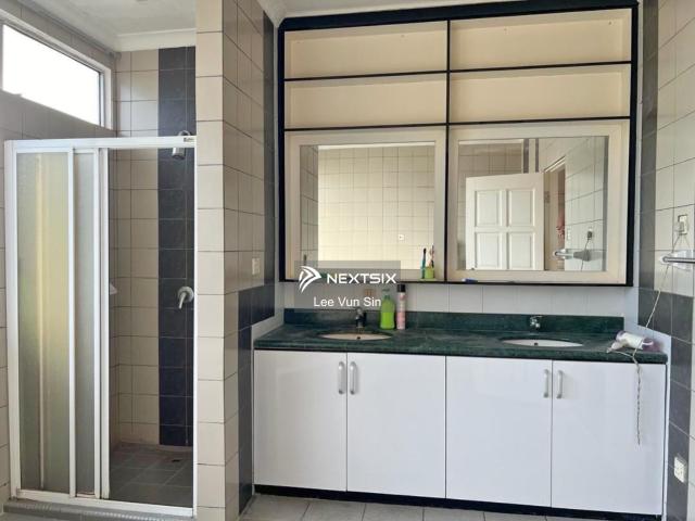 Shop for sale in Tanjong Sepat, Selangor