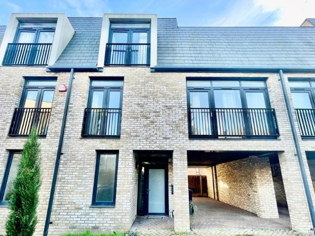 House for rent in High Barnet, Greater London