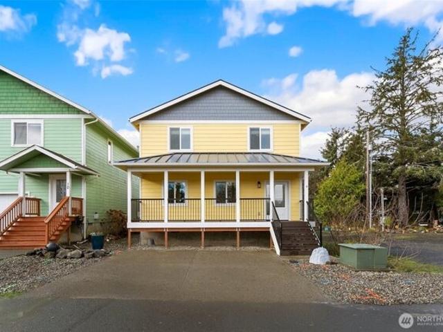 House for sale in Moclips, Washington