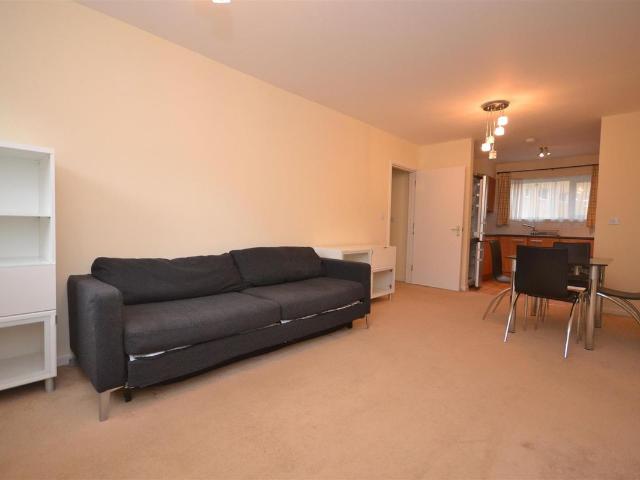 Apartment for rent in Kennet Island, Reading