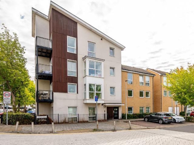 Apartment for rent in Kennet Island, Reading
