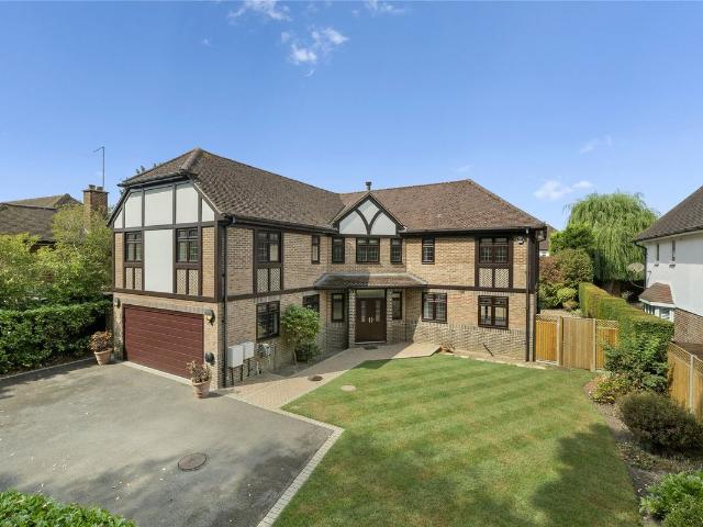 House for rent in Lower Green Esher, Blackhills