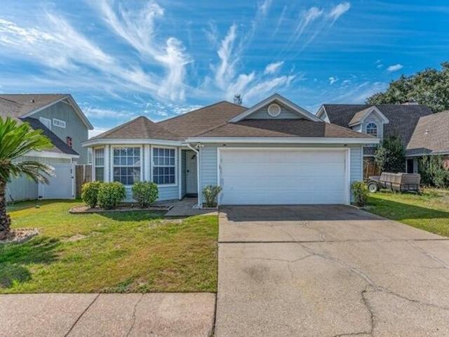 House for sale in Mary Esther