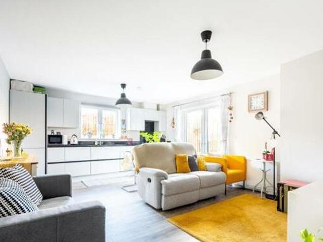 House for sale in Fole, Surrey
