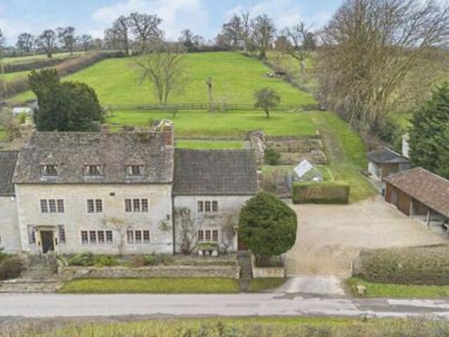 House for sale in Chippenham, Wiltshire