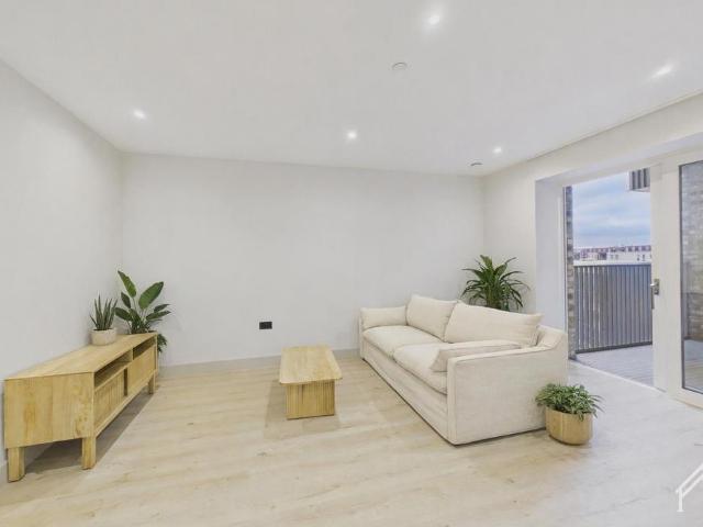Apartment for rent in Colindale, Greater London