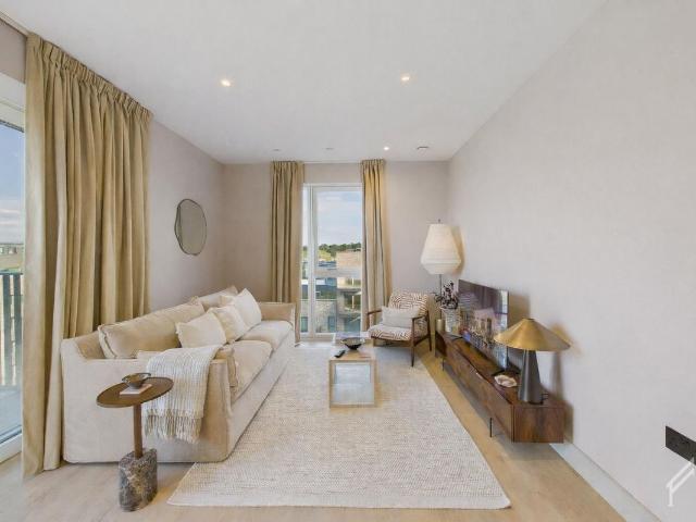 House for rent in Colindale, Greater London