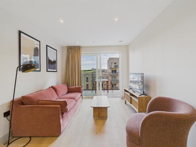 House for rent in Colindale, Greater London