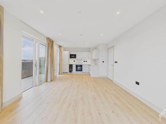 House for rent in Colindale, Greater London
