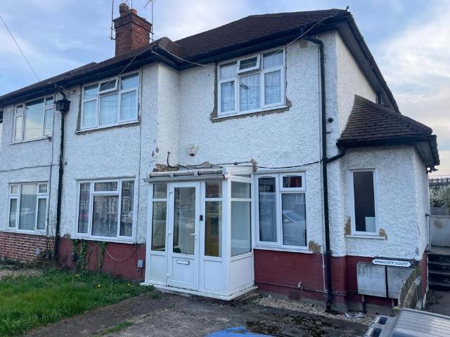 Apartment for rent in Preston, Greater London