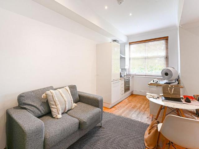 Apartment for rent in Chelsea, Greater London